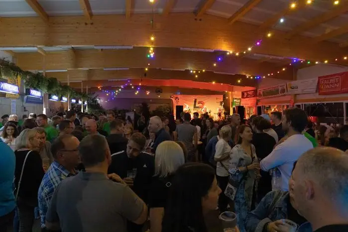 Ausgelassene Stimmung beim Waldfest.