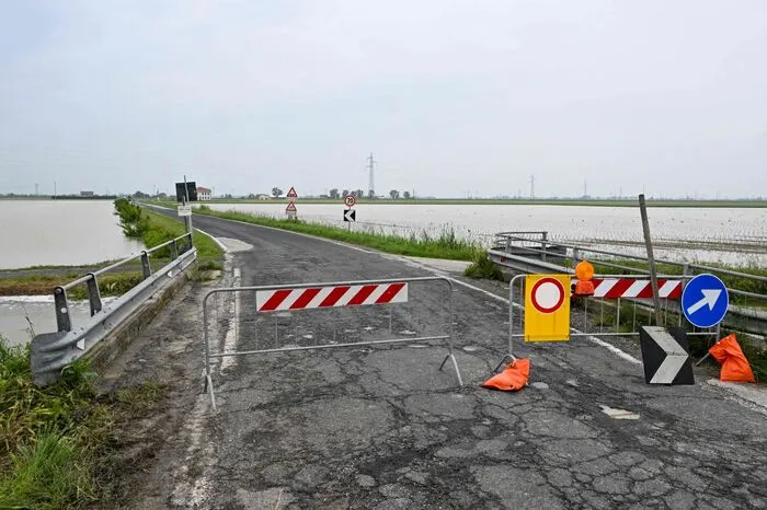 Dies könne dazu führen, dass in einem Gebiet, das für seine Marillen-, Pfirsich-, Nektarinen-, Zwetschken-, Apfel-, Birnen-, Kiwi- und Erdbeerplantagen als die italienische "Obstregion" bezeichnet wird, bis zu 15 Millionen Pflanzen ausgerissen werden müssen.