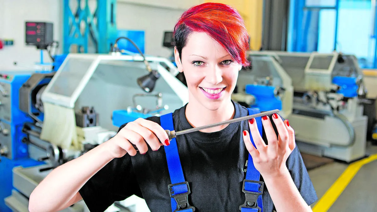 Bitte einsteigen: Die Ausbildung zum Technical  Expert ist der ideale Start in die Technik-­Karriere nach der Matura 