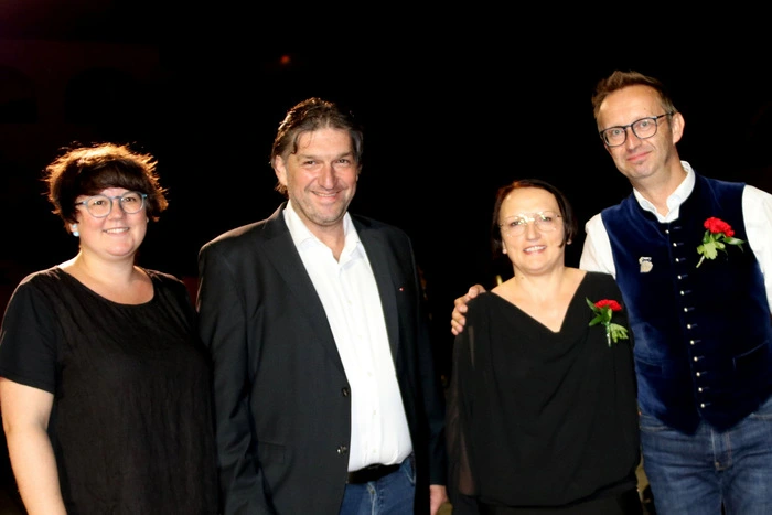 Obfrau Brigitte Neubersch konnte zahlreiche Ehrengäste begrüßen, darunter Bürgermeister Wolfgang Stefitz.