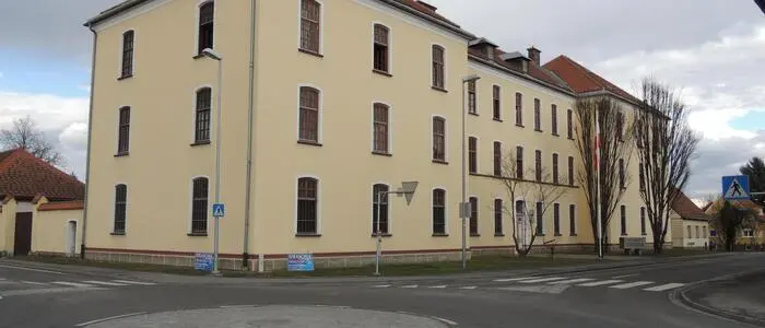 Über einen Verkauf der Mickl Kaserne in Bad Radkersburg wird nach wie vor verhandelt, auch wenn durch den veränderten Assistenzeinsatz die aktuelle militärische Nutzung ausläuft