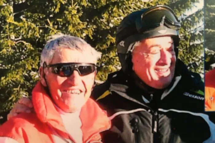 So steht dank ihm etwa Richard Lugner sicher auf zwei Brettln.