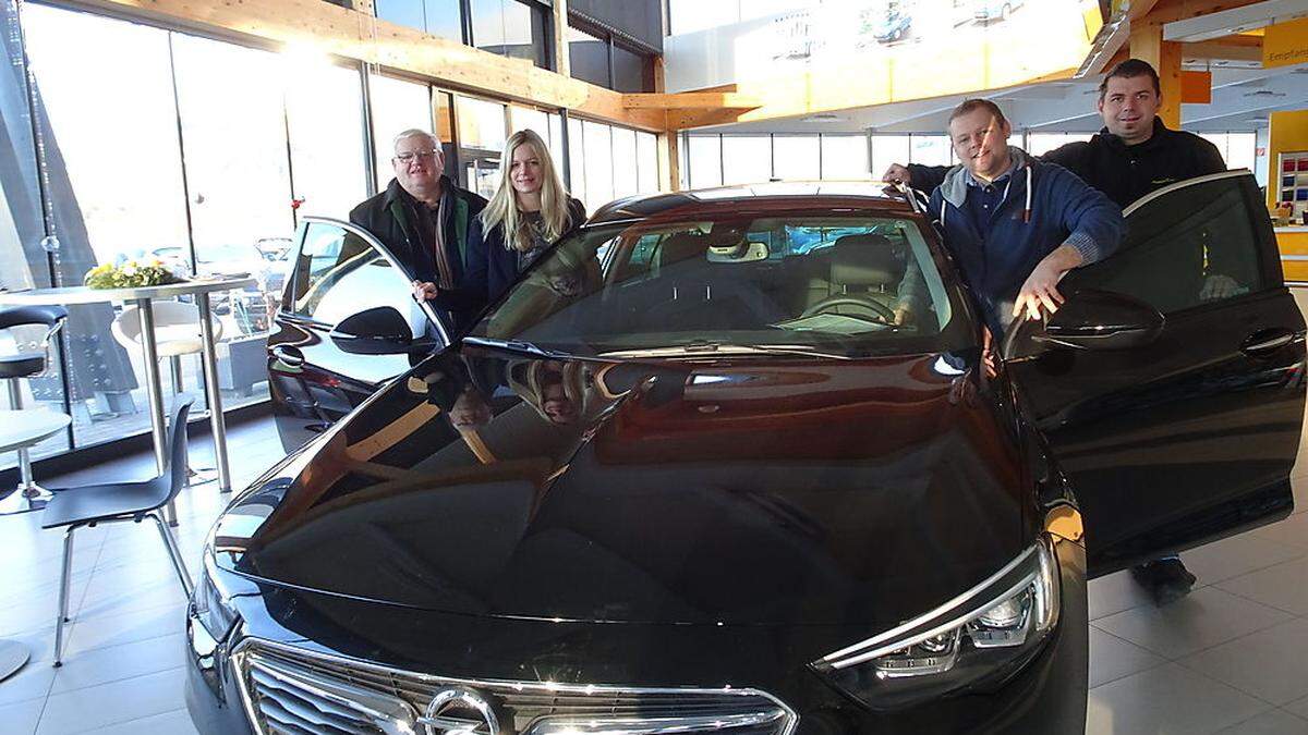 Seniorchef Bernhard Radauer, Karin und Bernhard Radauer und Werkstättenleiter Stefan Radauer (von links)