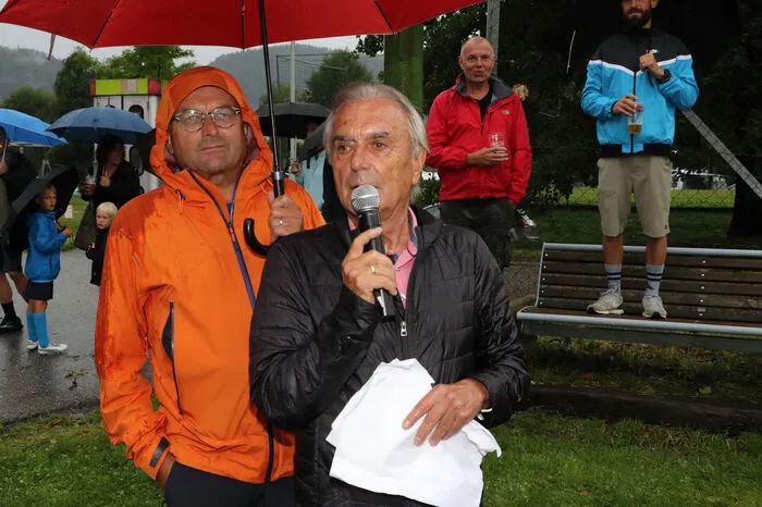 Mo­de­riert wurde das Spek­ta­kel von ORF-Sport­kom­men­ta­tor Hans Huber.