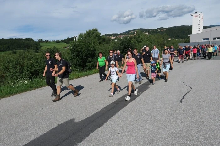 Ausgangspunkt der Wanderung war das Rüsthaus der FF Pinggau, wo es zum Start ein gemeinsames Frühstück gab.