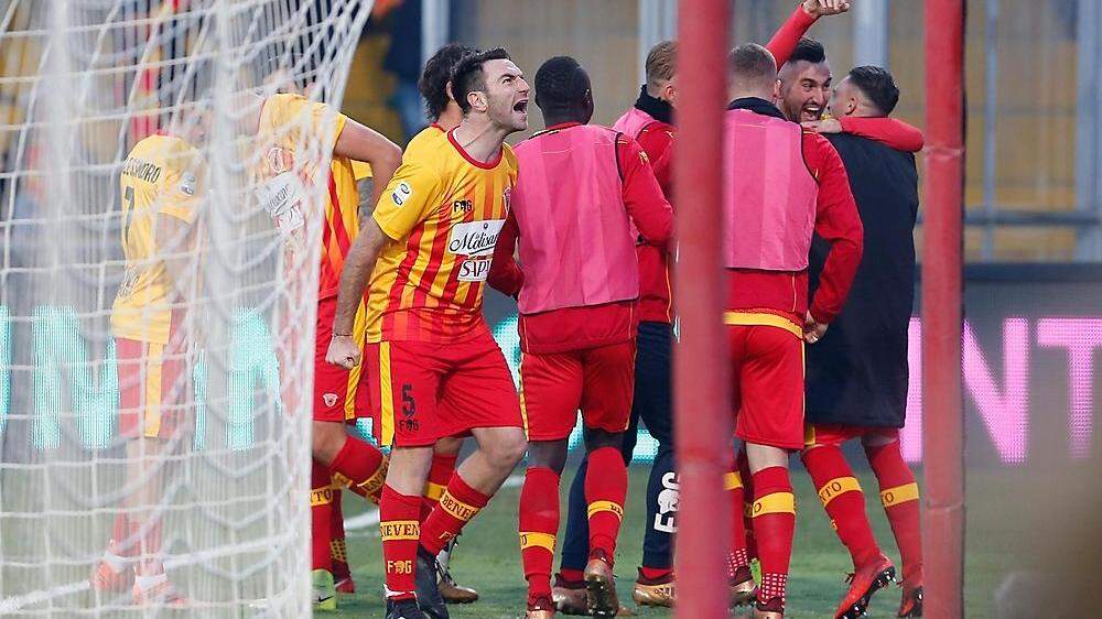 Benevento jubelt über das 1:0 gegen Chievo