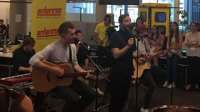 Der Wiener Musiker Josh bei der Antenne