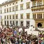 Archivbild: Demonstration der Plattform 25 im Jahr 2011