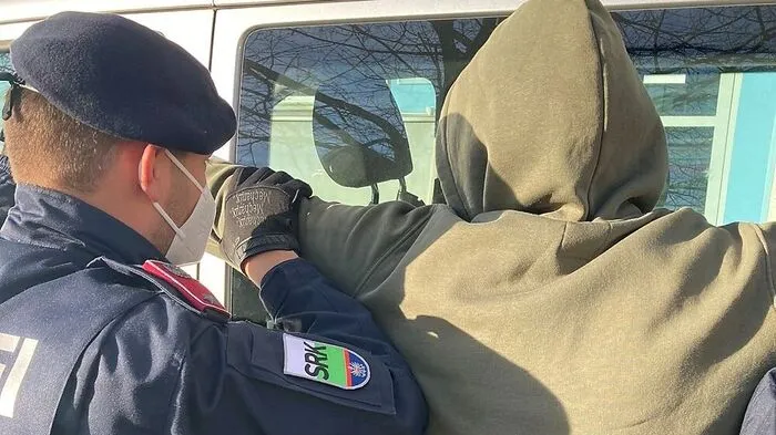 Gesuchter wird verhaftet (Sujetbild)
