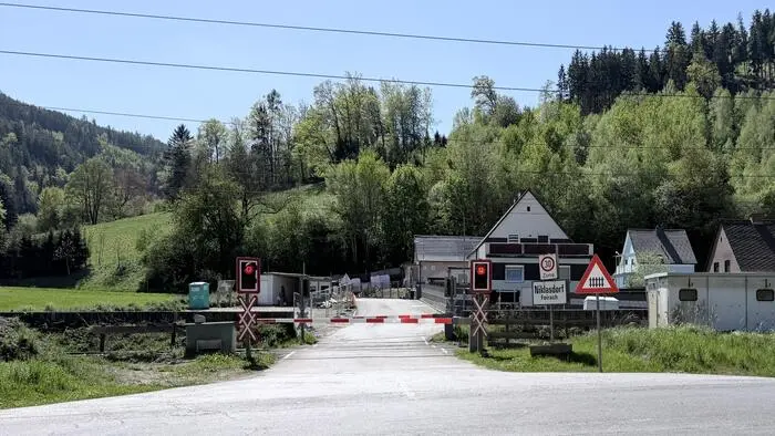 Der Übergang im Ortsteil Foirach in Niklasdorf soll durch die neue Brücke ersetzt werden