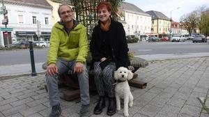 Michaela Wambacher vom Verein Achterbahn und Hans Peter Wiesinger vom Psychoszialen Zentrum (PSZ) in Voitsberg