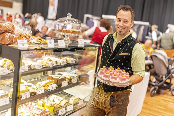 Fabian Röck von der Café-Konditorei Hahn kümmert sich wieder um die Gastronomie auf der Wirtschaftsmesse