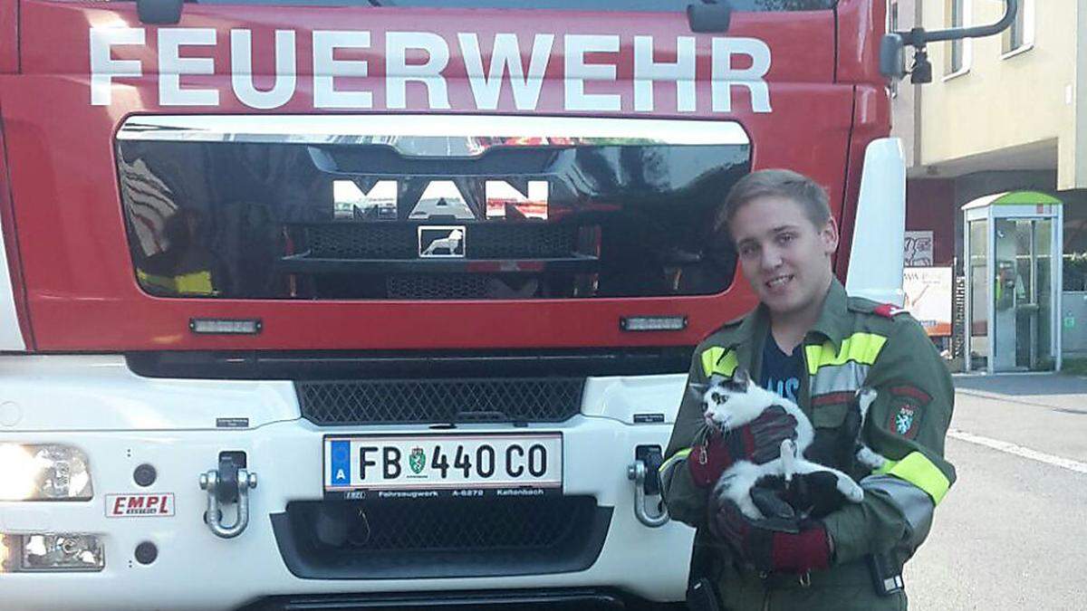 Ende gut, alles gut - die Feuerwehr konnte die Katze retten