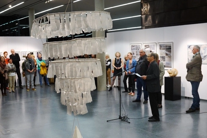 Viele Künstler und Kunstfreunde kamen zur Vernissage in das Weizer Kunsthaus.