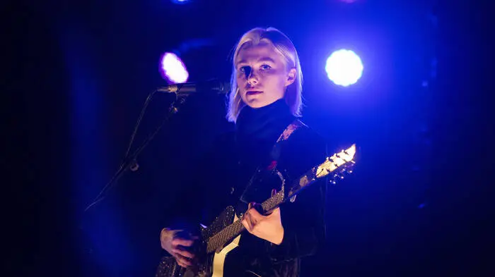 Die Singer/Songwriterin Phoebe Bridgers