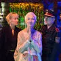Johannes Silberschneider als Dorfpolizist Gasperlmaier mit seiner Chefin (Eva Herzig) und Michaela Rosen als Esoterikerin