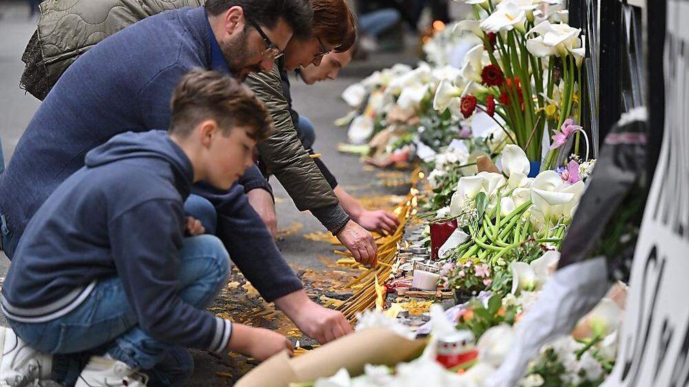 Die Menschen in Belgrad trauern 