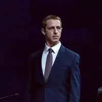Jeremy Strong als Mark Zuckerberg