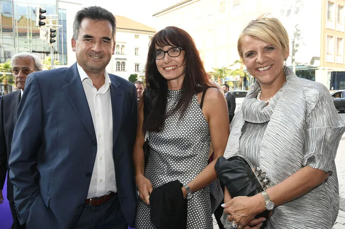Notar Thomas Schönlieb mit Ehefrau Andrea und ORF-Landesdirektorin Karin Bernhard.