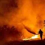 Das Feuer war nach anhaltender Trockenheit und mehrtägiger starker Hitze im Nordosten der Hafenstadt Limassol ausgebrochen