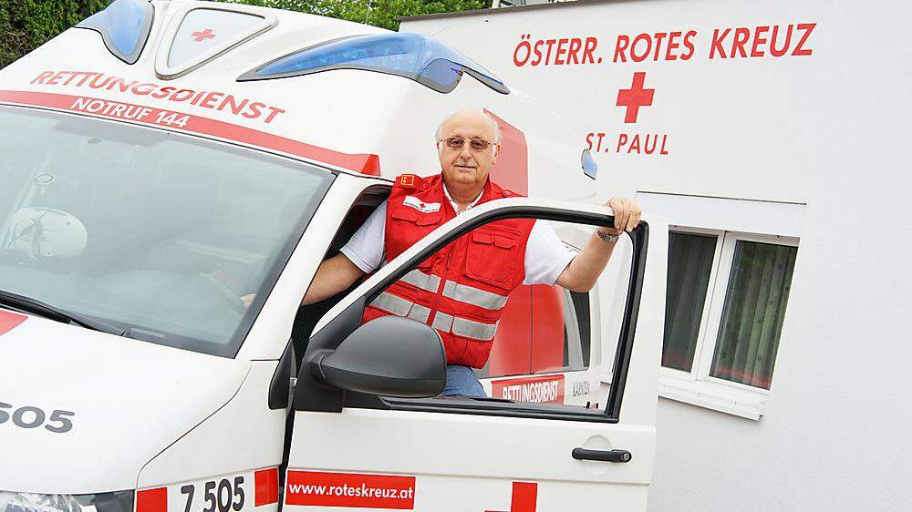 „Rettungs-Hubi“ Hubert Schuhfleck (67) ist seit 40 Jahren beim Roten Kreuz tätig