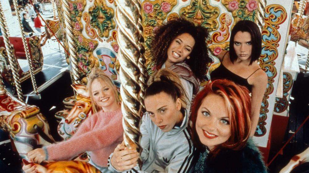 Die britische Girlband Spice Girls, bestehend aus Victoria Adams, Melanie Brown, Emma Bunton, Melanie Chisholm und Geraldine Halliwell.