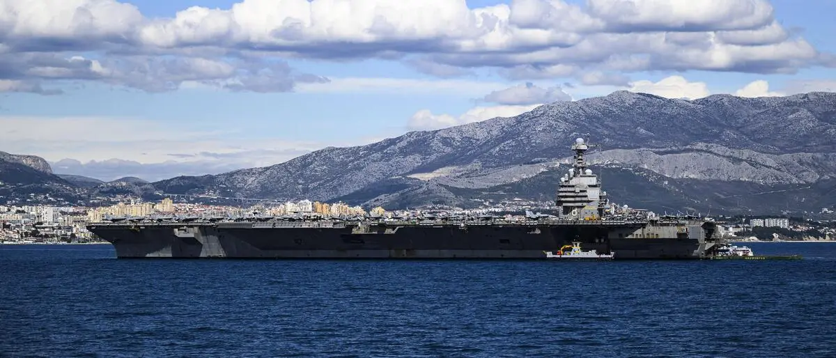 Der Flugzeugträger USS Gerald R. Ford vor Split 