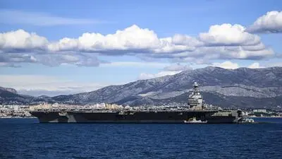 Der Flugzeugträger USS Gerald R. Ford vor Split 
