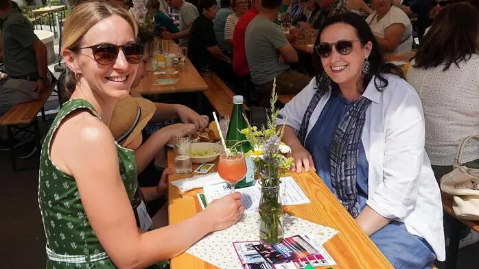 Im Fürstenfelder Ortsteil Altenmarkt wurde auch in diesem Jahr zum beliebten und bestens besuchten „Herzerlfest“ in das Dorfzentrum geladen
