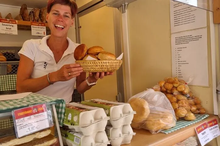 Osttirol. Der Stadtmarkt in Lienz bietet heimische Produkten freitags von 13 bis 18.30 und samstags von 8.30 bis 12.30 Uhr.