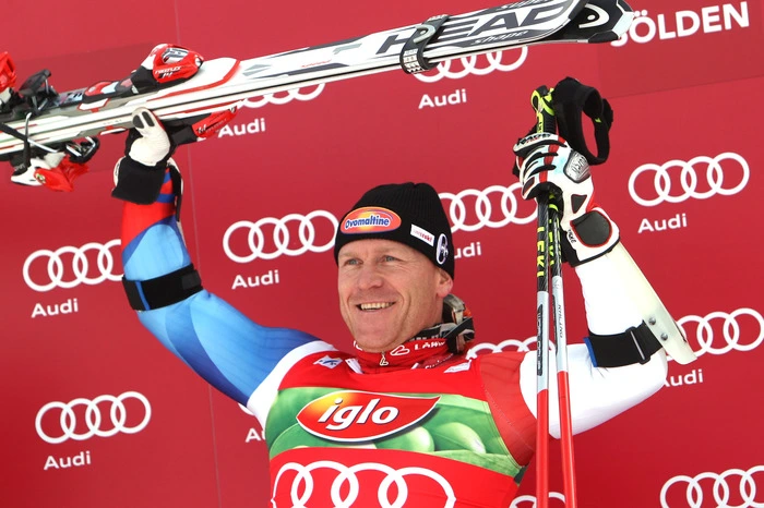 Didier Cuche jubelte 2009 2010 und 2016 fielen die Rennen in Sölden aus.
