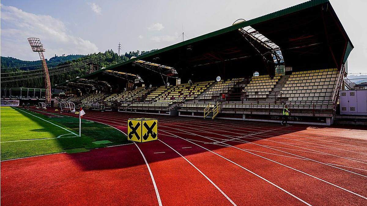 Am Dienstag brach der Mann im Franz-Fekete-Stadion zusammen