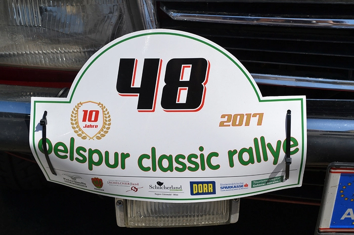 Bei der diesjährigen Ölspur Classic waren nämlich 57 Fahrerteams aus sechs Nationen am Start. Es war die zehnte Auflage der beliebten Oldtimer-Rallye im Südwesten der Steiermark.