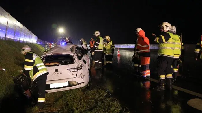 Mehrmals überschlug sich ein Pkw am 10. August auf der S 36 im Bereich Knittelfeld/Zeltweg.