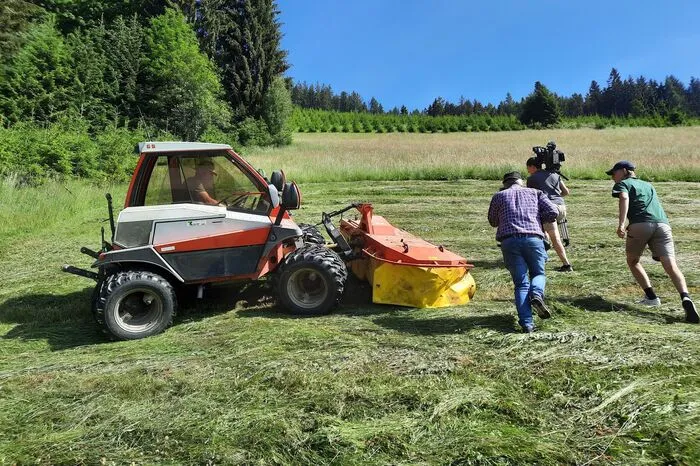 Peter Karelly bei der Arbeit ...
