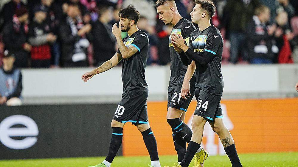 Die Lazio-Spieler konnten es nicht fassen - 1:5 bei Midtjylland.