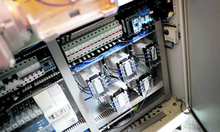 Exakte Vorgaben, vor allem was die Temperaturen angeht, müssen während der Umwandlung permanent eingehalten werden