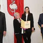Kulturreferent Johannes Gsaxner, Mama Brigitte Wollner, Preisträgerin Sandra Wollner und Bürgermeister Kurt Wallner