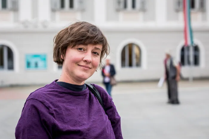 Alina Zeichen vom Kulturverein rož