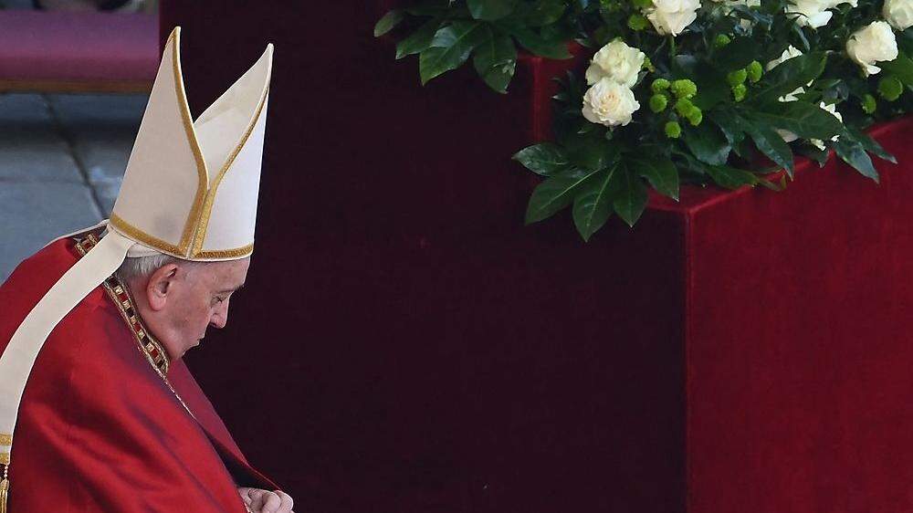 Die Predigt von Papst Franziskus beim Requiem für den emeritierten Papst Benedikt XVI