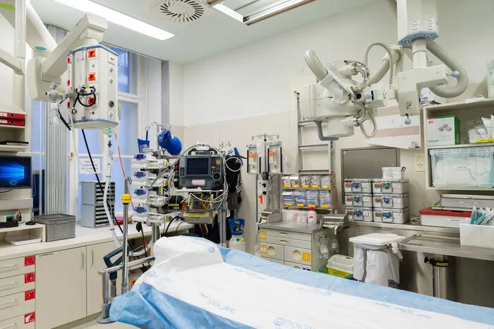 Wenn mehr als zwei Patienten gleichzeitig zu versorgen sind, kann auf andere Räume ausgewichen werden
