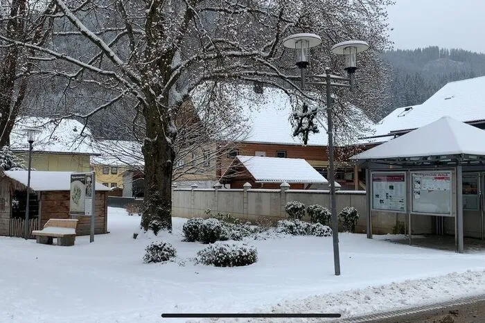 Der erste Schnee hat auch die Veitsch in ein weißes Kleid gehüllt.