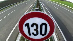 Wie oft ist 130 km/h auf der Autobahn noch erlaubt?