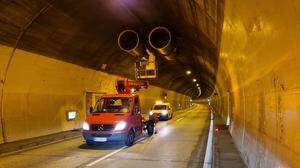Wegen umfangreicher Wartungsarbeiten gibt es zwischen 2. und 6. Oktober Nachtsperren der Tunnelkette Pack auf der A 2