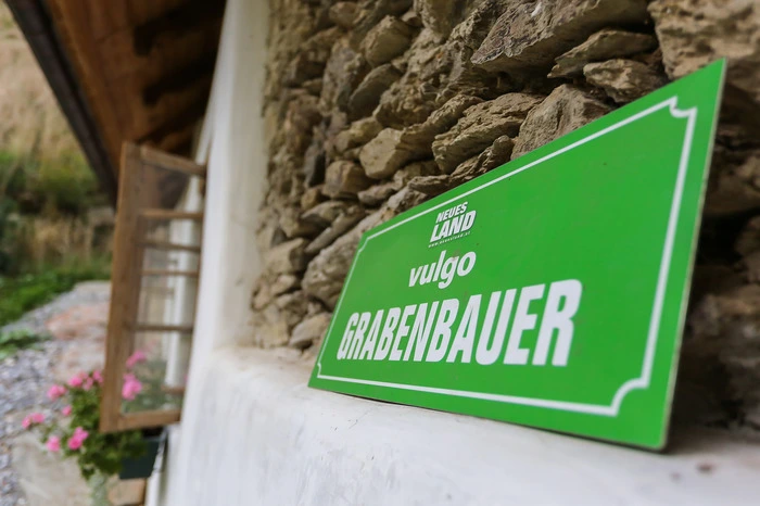 Grabenbauer, der Vulgo-Name des Gehöfts verrät viel über die Lage.