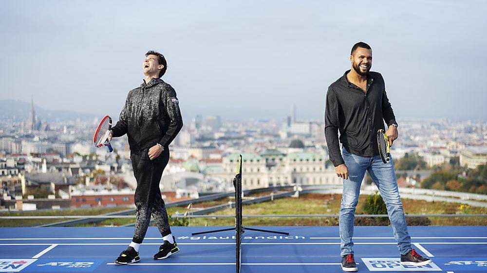 Dominic Thiem und sein Erstrundengegner Jo-Wilfried Tsonga über den Dächern von Wien