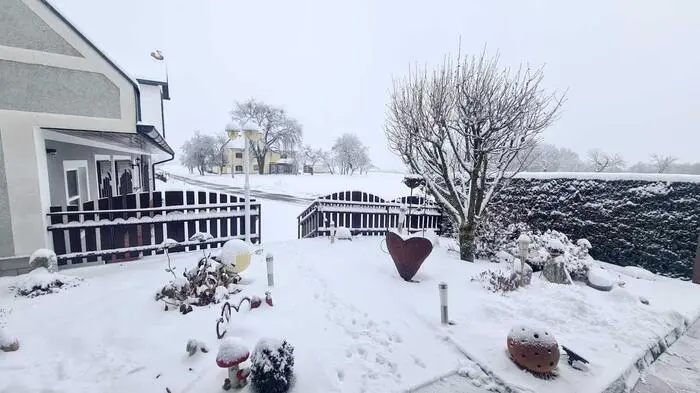 Die südoststeirischen Gärten verwandelten sich über Nacht in ein Winterparadies