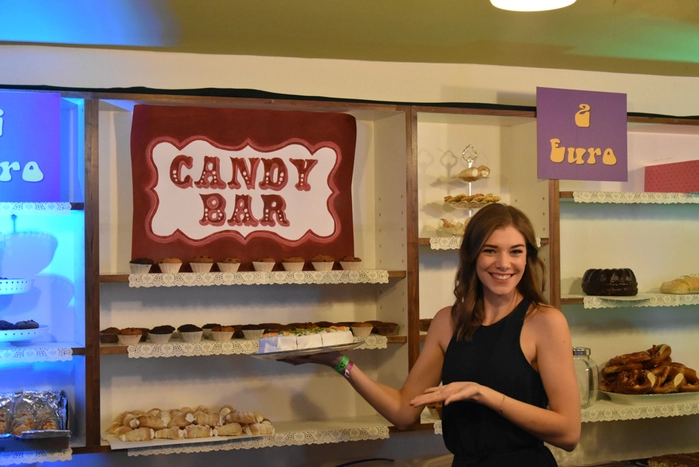 Bei der Candybar standen diverse Kuchen zum Verkauf bereit...