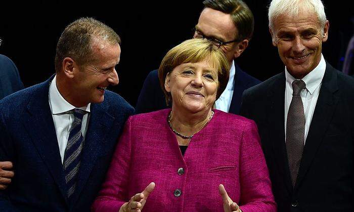 Herbert Diess muss auch Angela Merkel bei Laune halten