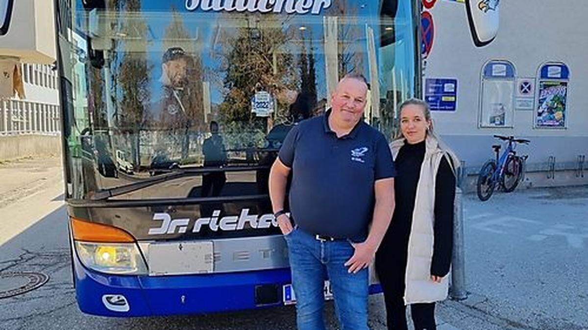 Lebensretter: Markus Rautner, Busfahrer des EC VSV, und Nicky Grabner, die Schwester von NHL-Eishockeystar Michael Grabner